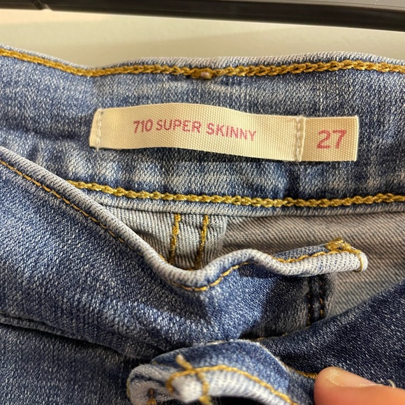 Levi’s 710 Super Skinny Jeans - Picture 2 of 4